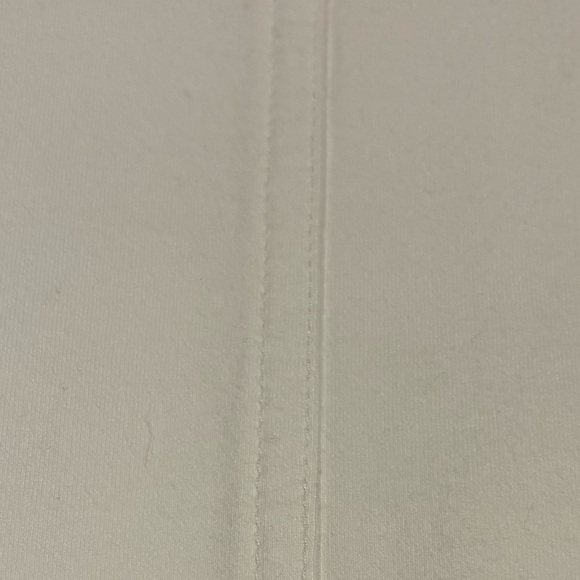 **** New Jennifer Lopez White Jeans, Size 7 - Picture 7 of 7